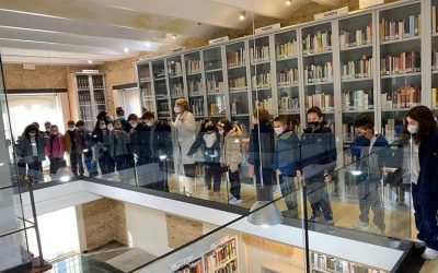 VISITA DE 3r DE PRIMÀRIA A LA BIBLIOTECA PÚBLICA DE SUECA 📚